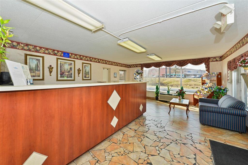 Americas Best Value Inn And Suites Knoxville Interior photo