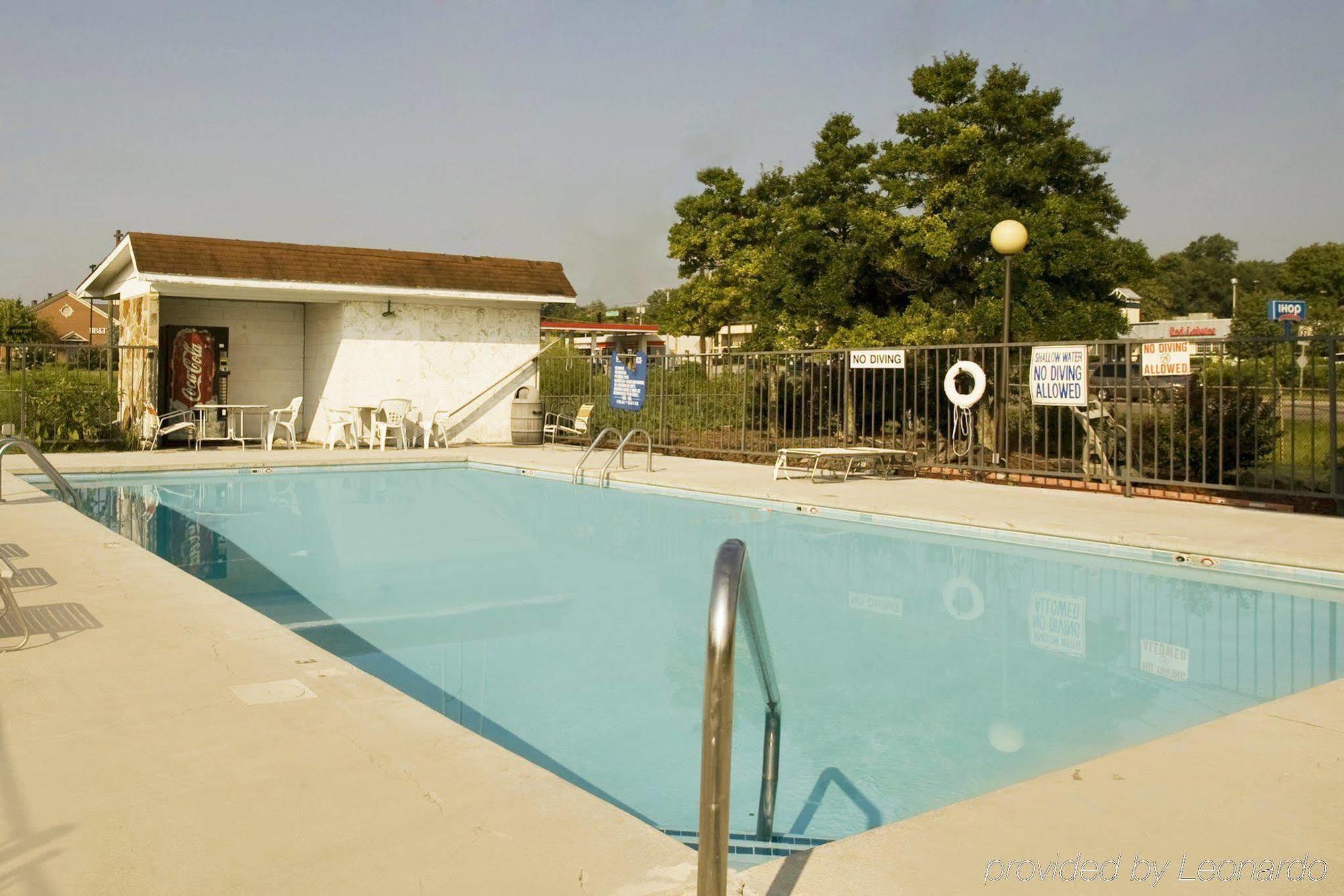 Americas Best Value Inn And Suites Knoxville Exterior photo