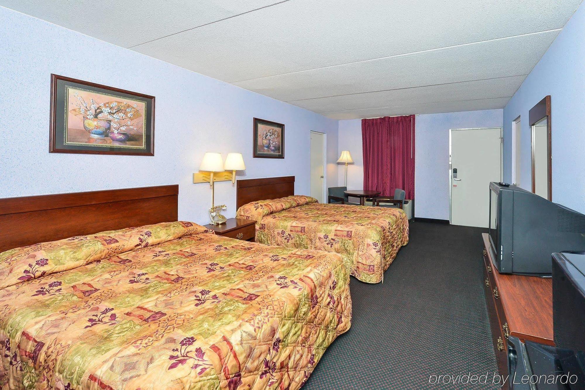 Americas Best Value Inn And Suites Knoxville Exterior photo